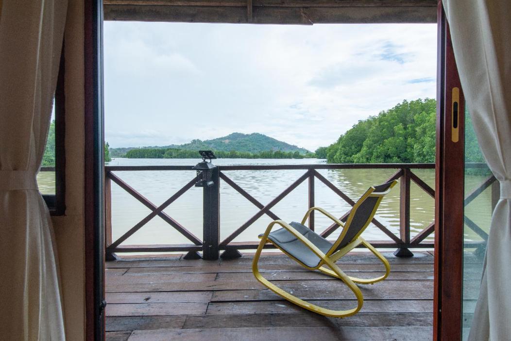 Homestay Gayang Friendly Water House