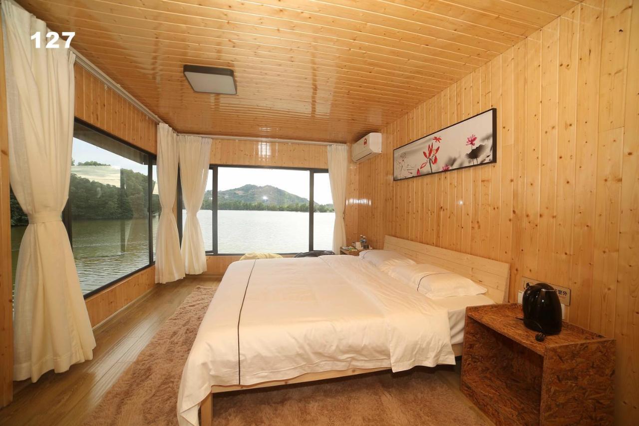 Homestay Gayang Friendly Water House Kota Kinabalu